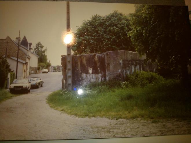 Bloc 25 A.C + Hotchkiss de Glaire , détruit.1990